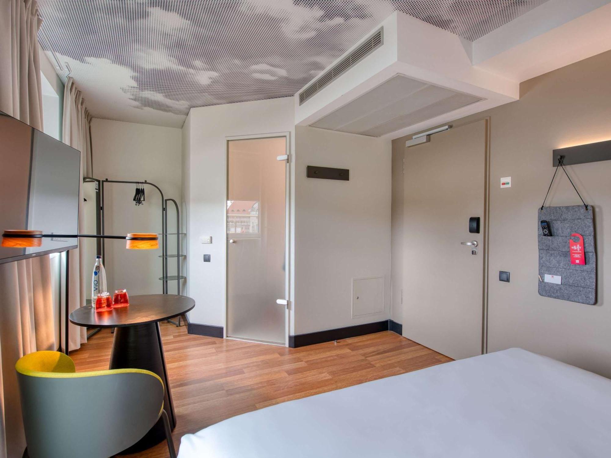 Ibis Berlin Kurfuerstendamm - Neu Renoviert Exterior photo